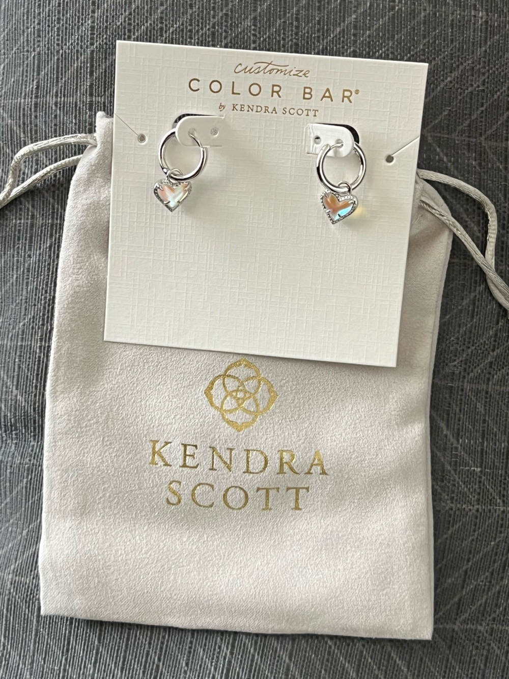 NWT Kendra Scott Silver Hoop Earrings with Iridescent Heart Charms & Dust Bag